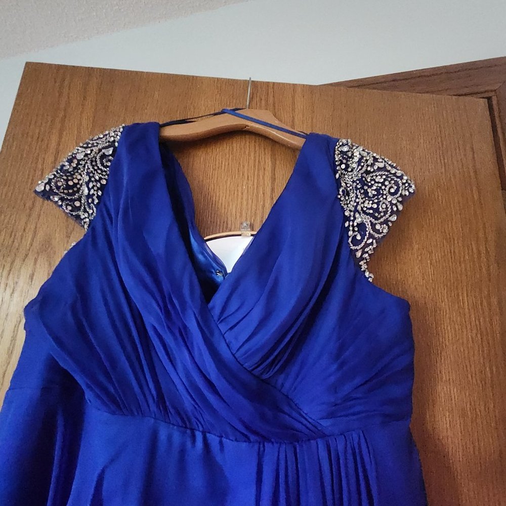 Mac Duggal Dress - Picture 3 of 7